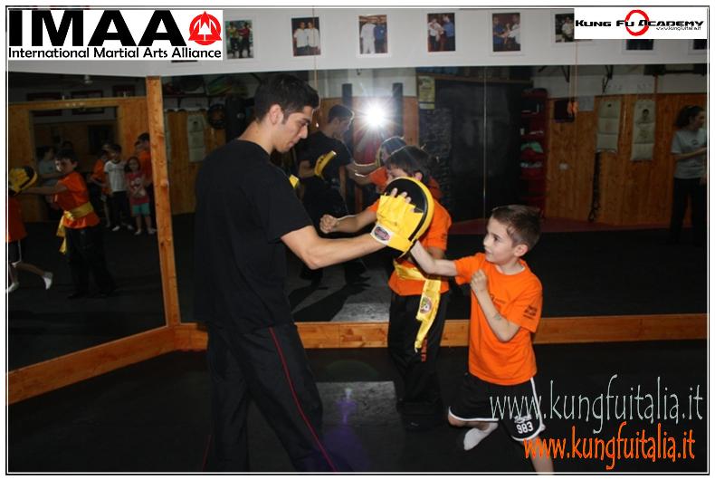 www.kungfuitalia.it accademia di kung fu academy caserta di Sifu Salvatore Mezzone scuola IMAA wing tjun chun tsun difesa personale festa bambini chi (39)